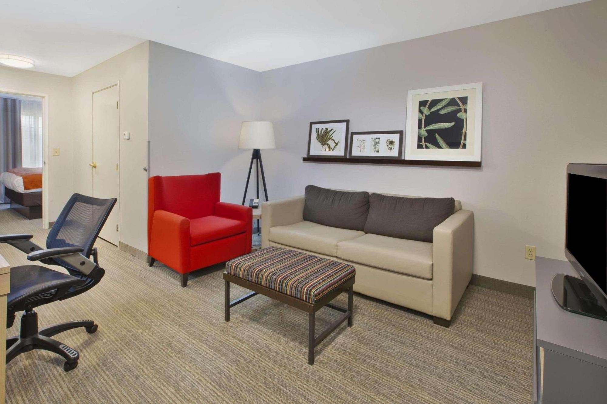 Country Inn & Suites By Radisson, Big Rapids, Mi מראה חיצוני תמונה