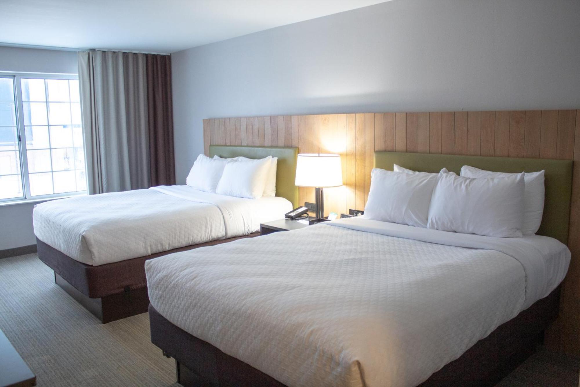 Country Inn & Suites By Radisson, Big Rapids, Mi מראה חיצוני תמונה