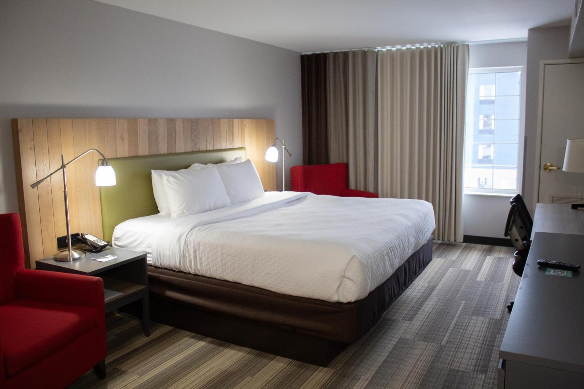 Country Inn & Suites By Radisson, Big Rapids, Mi מראה חיצוני תמונה