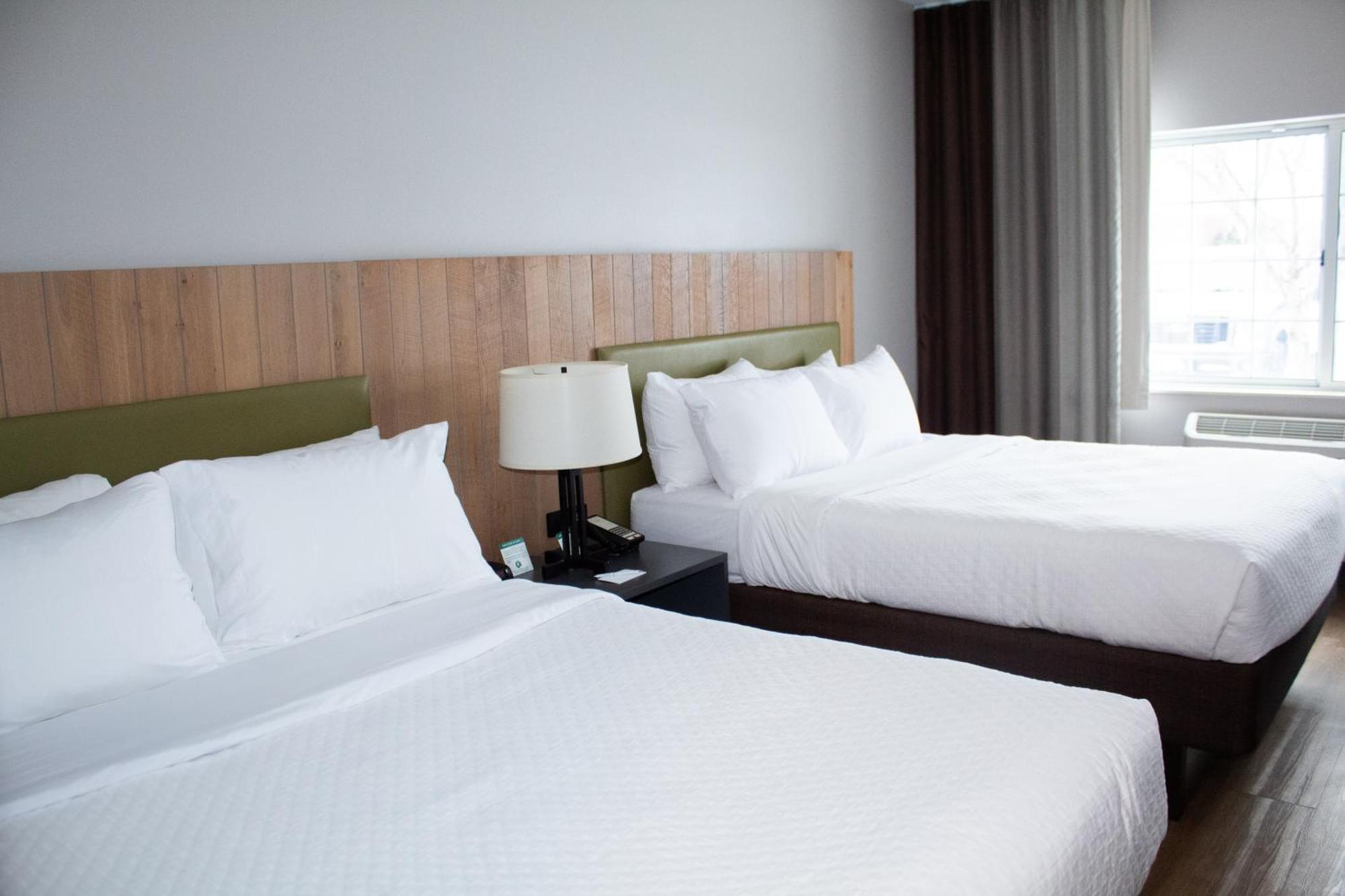 Country Inn & Suites By Radisson, Big Rapids, Mi מראה חיצוני תמונה