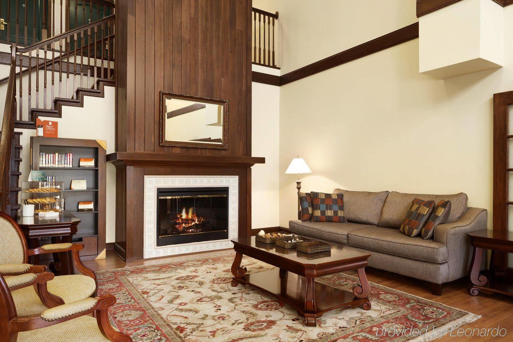 Country Inn & Suites By Radisson, Big Rapids, Mi מראה חיצוני תמונה