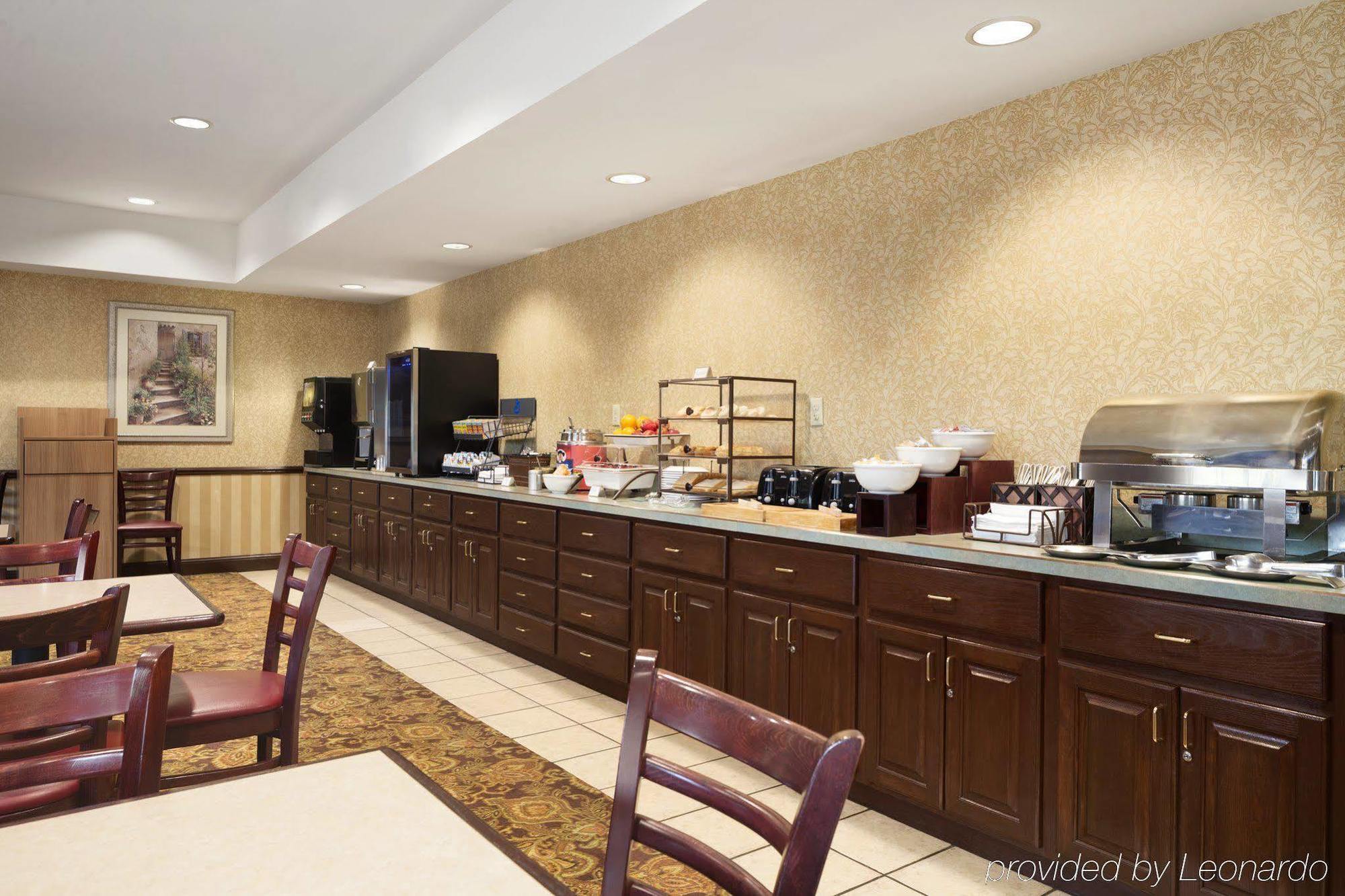 Country Inn & Suites By Radisson, Big Rapids, Mi מראה חיצוני תמונה